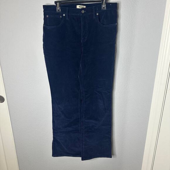 Madewell Kick Out Full-Length Pants in Garment Dye Corduroy in True Midnight - Picture 3 of 8